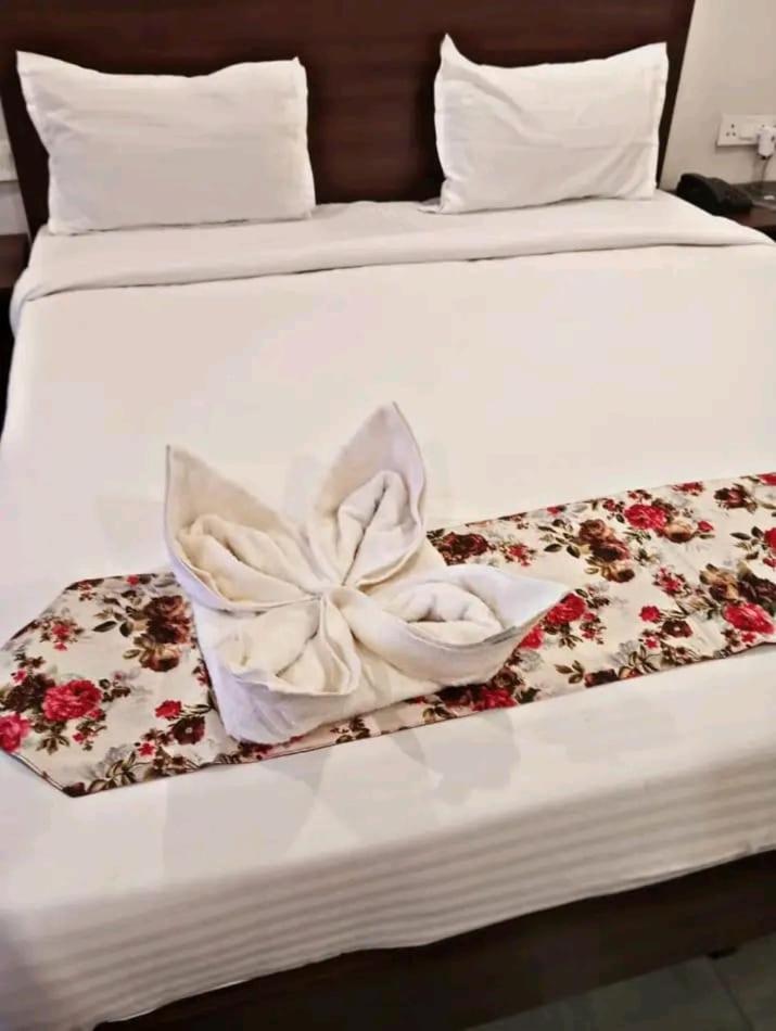 Hotel East International Tinsukia Eksteriør billede